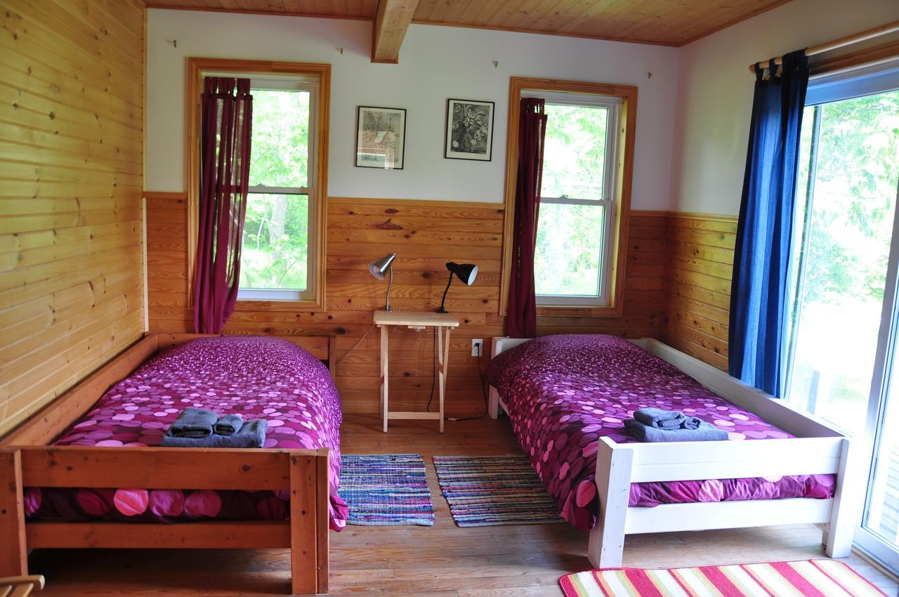 Гостевой дом Breton Cove Farmhouse Indian Brook Экстерьер фото